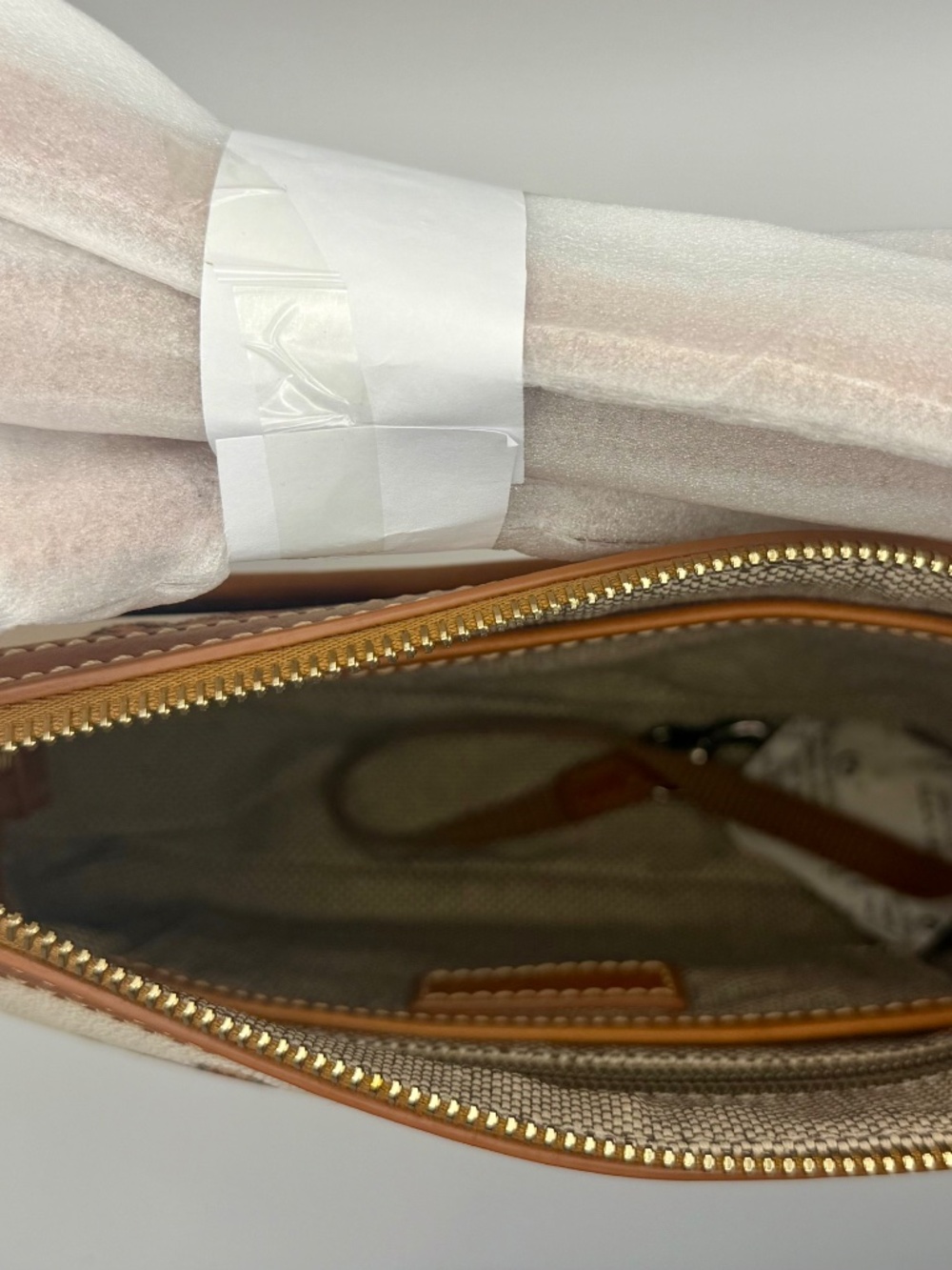 "NWT Dooney & Bourke Mickey Mouse Animal Print Crossbody Limited Release " - Picture 4 of 4